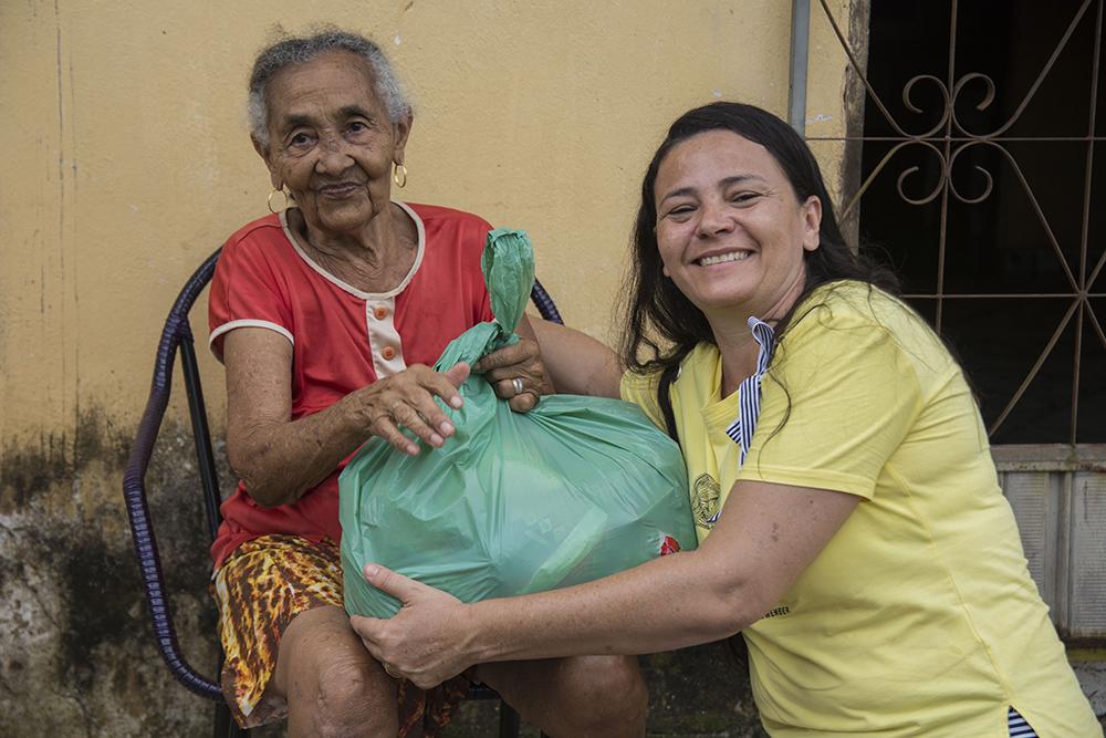 Zona Rural também é beneficiada com distribuição de cestas básicas