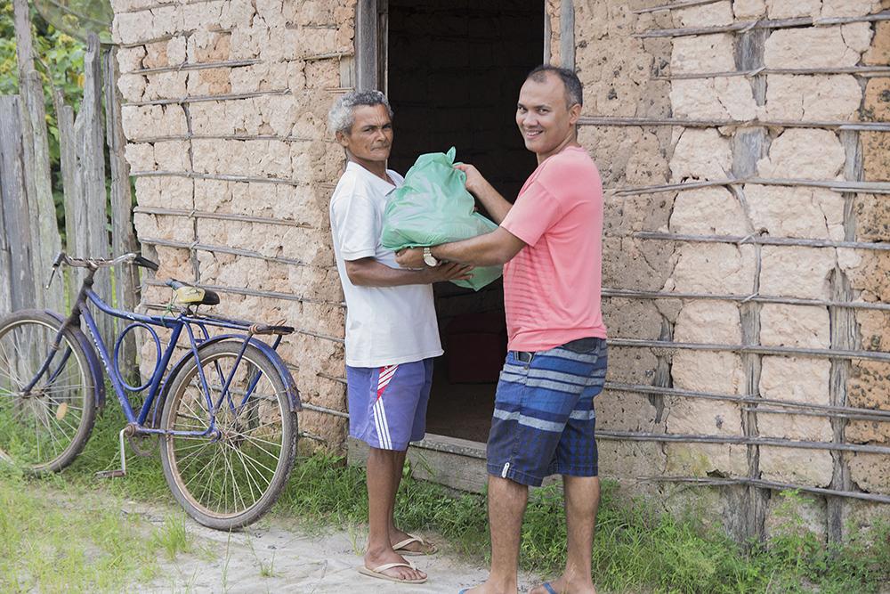 Zona Rural também é beneficiada com distribuição de cestas básicas