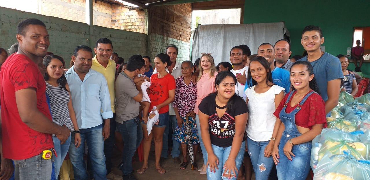 Cestas básicas foram distribuídas para as mães de Chega Tudo