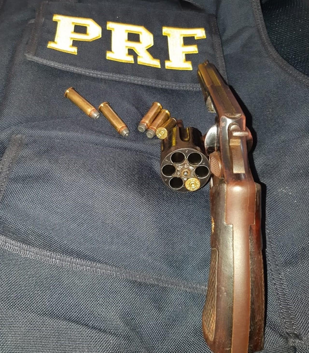 Polícia Rodoviária apreende arma de fogo na BR-135 no Maranhão