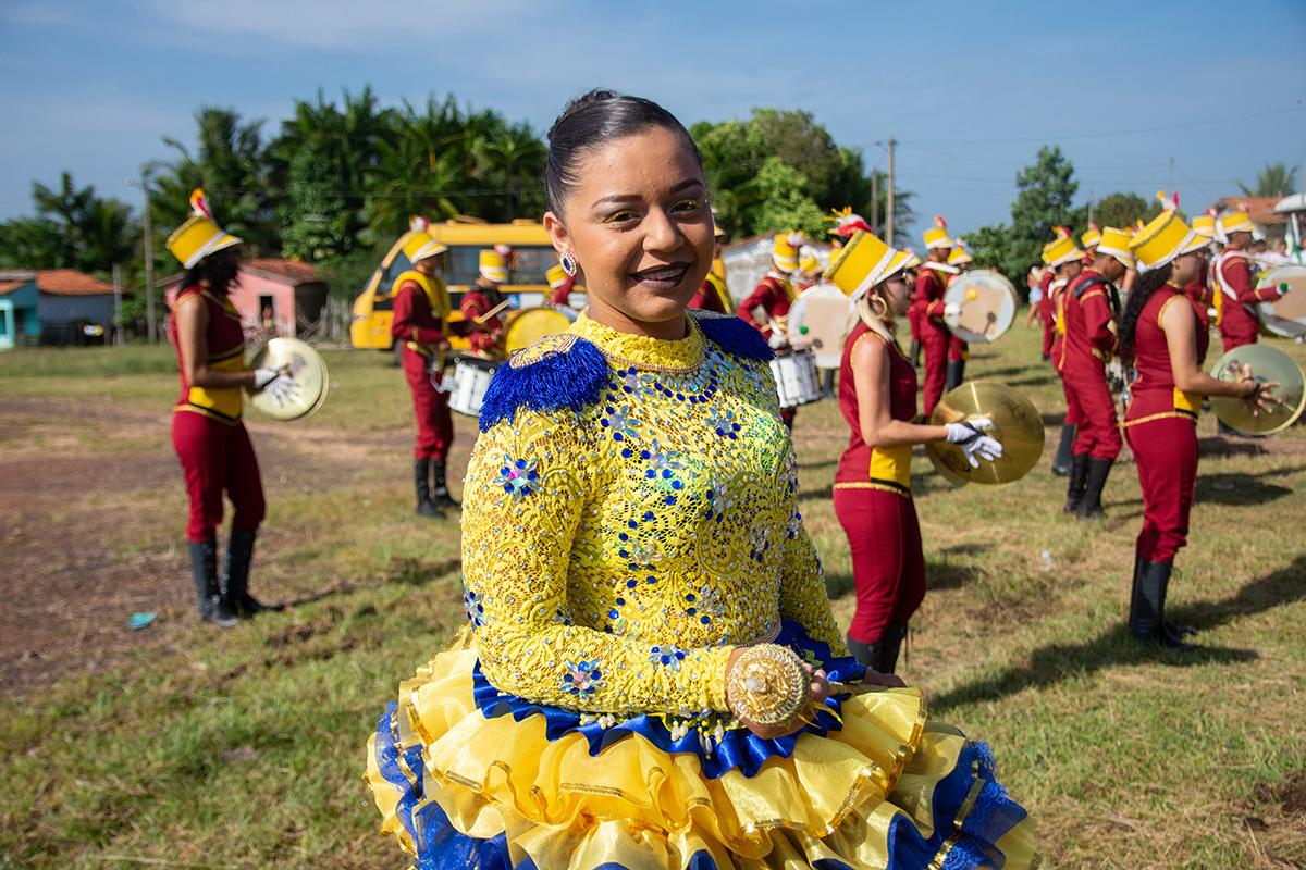 Pela primeira vez moradores da Vila Menandes prestigiaram um desfile cívico na comunidade