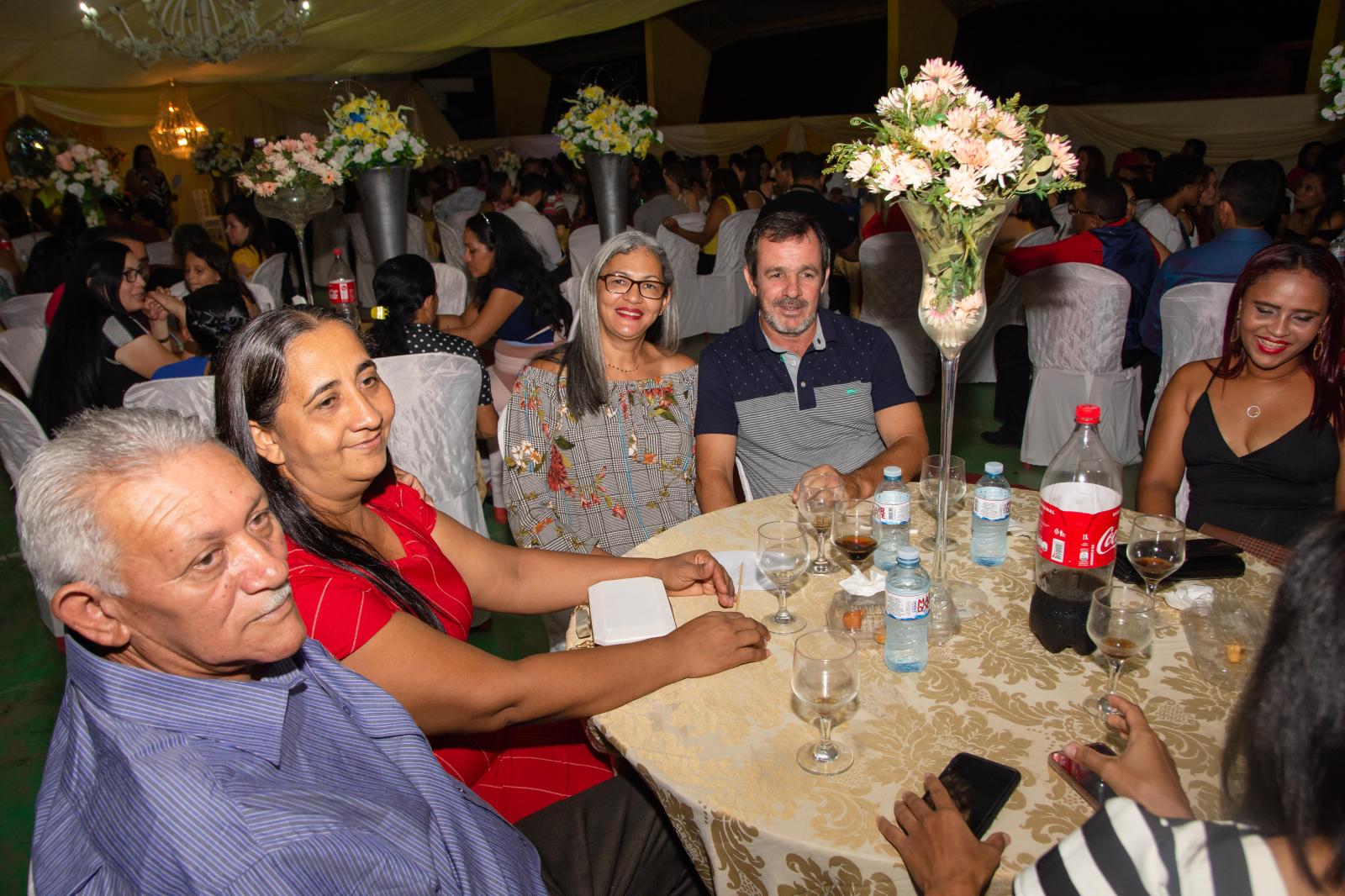 Professores maracaçumeenses comemoram com um maravilhoso coquetel