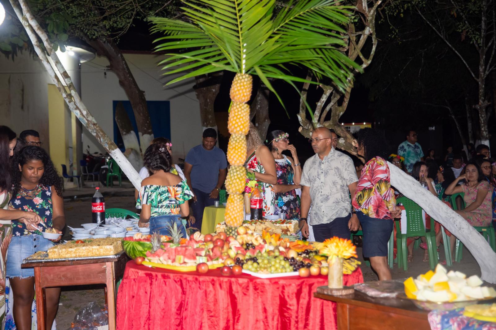 Com noite temática, professores Boa Vista do Gurupi são homenageados pela Prefeitura