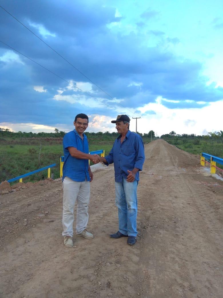 Pré-canditato Ney Passinho visita estrada da 30 do Limão