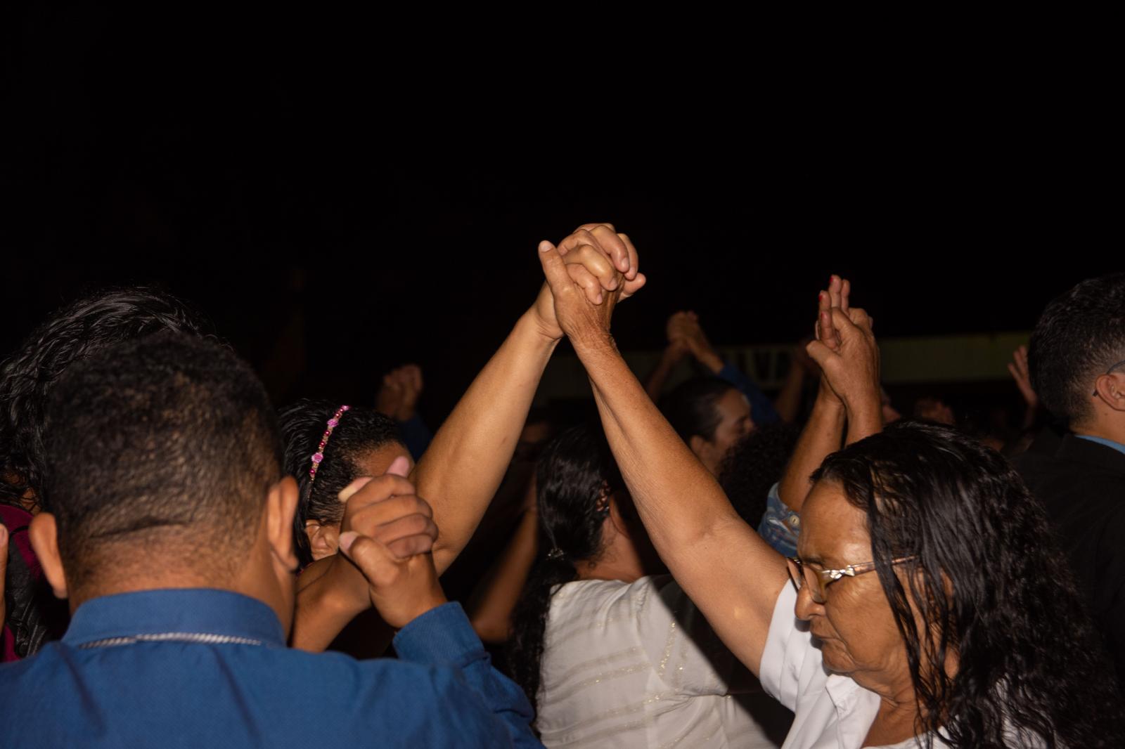 Ney Passinho prestigiou a última noite do Celebrai em Centro Novo do Maranhão