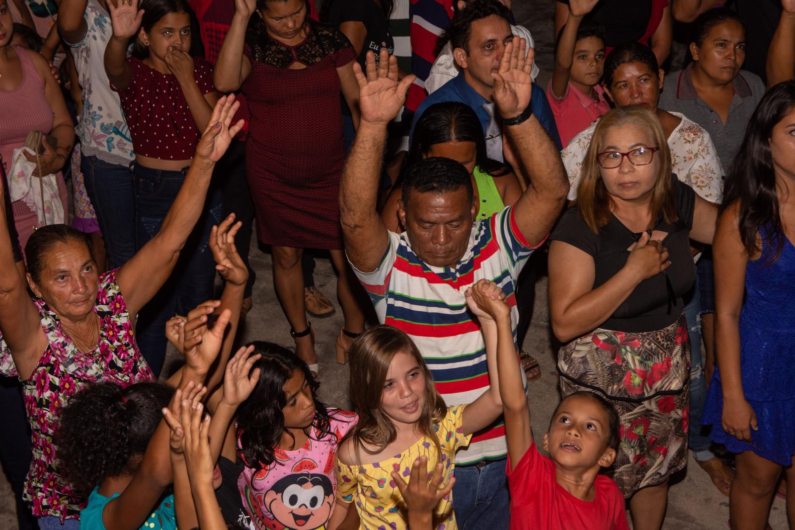 Ney Passinho prestigiou a última noite do Celebrai em Centro Novo do Maranhão