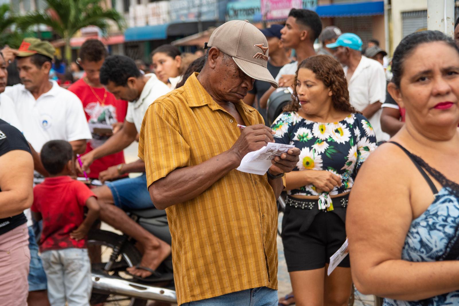 O Natal Premiado foi um sucesso e levou uma multidão para a Praça do Povão