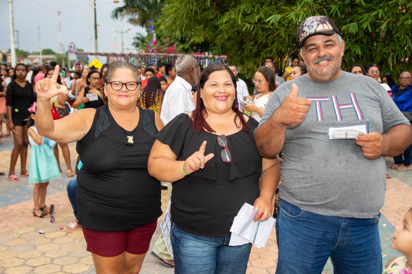 O Natal Premiado foi um sucesso e levou uma multidão para a Praça do Povão