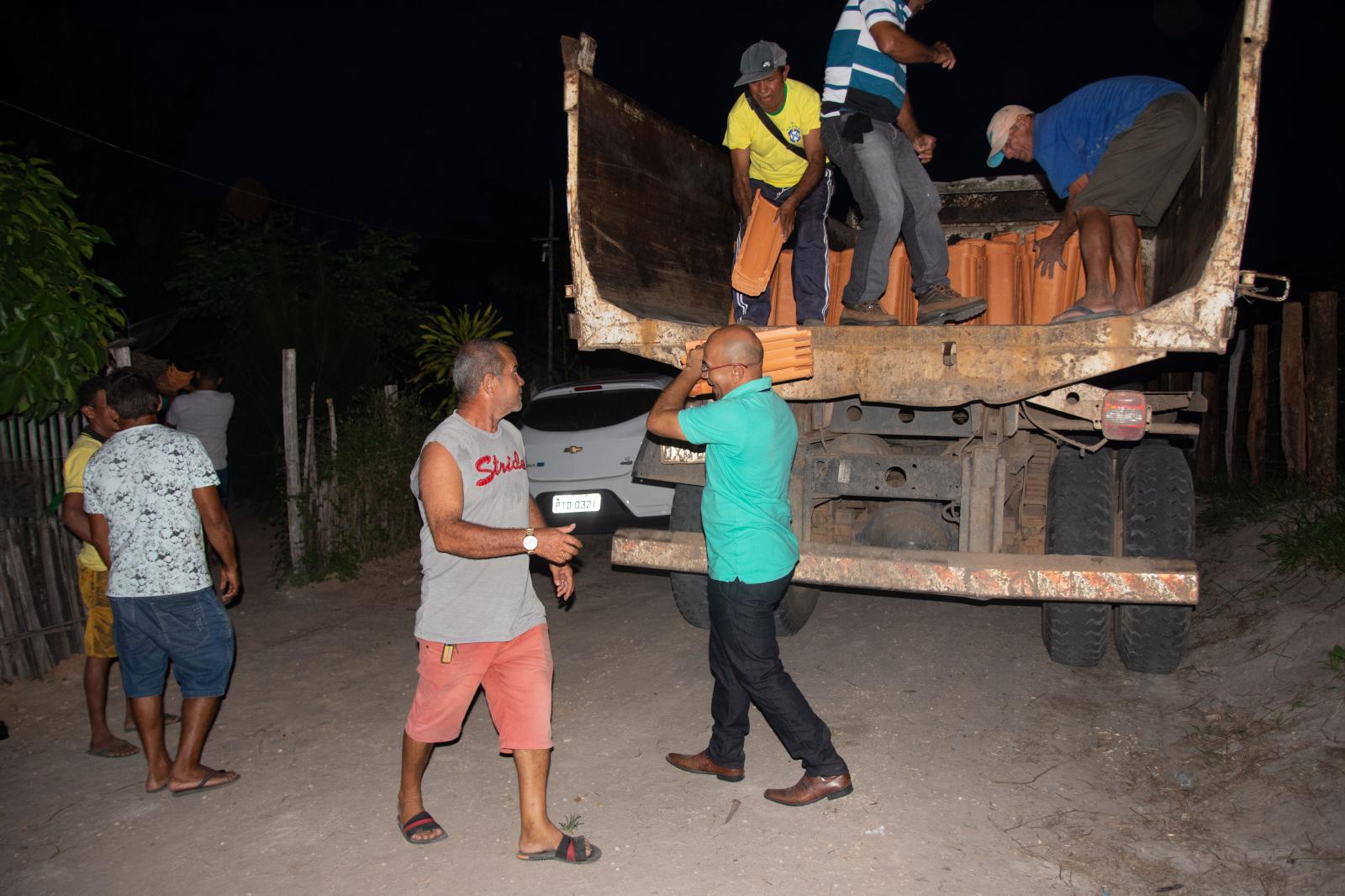 Prefeito de Boa Vista do Gurupi presenteou boa-vistense com uma casa no Povoado Colônia Militar