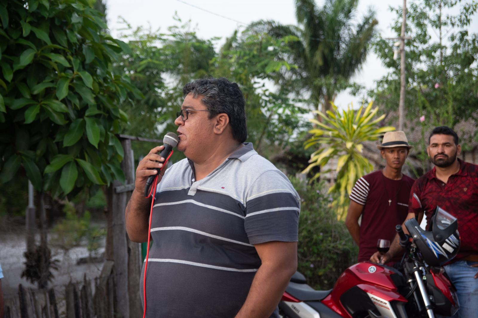 Prefeito de Boa Vista do Gurupi presenteou boa-vistense com uma casa no Povoado Colônia Militar