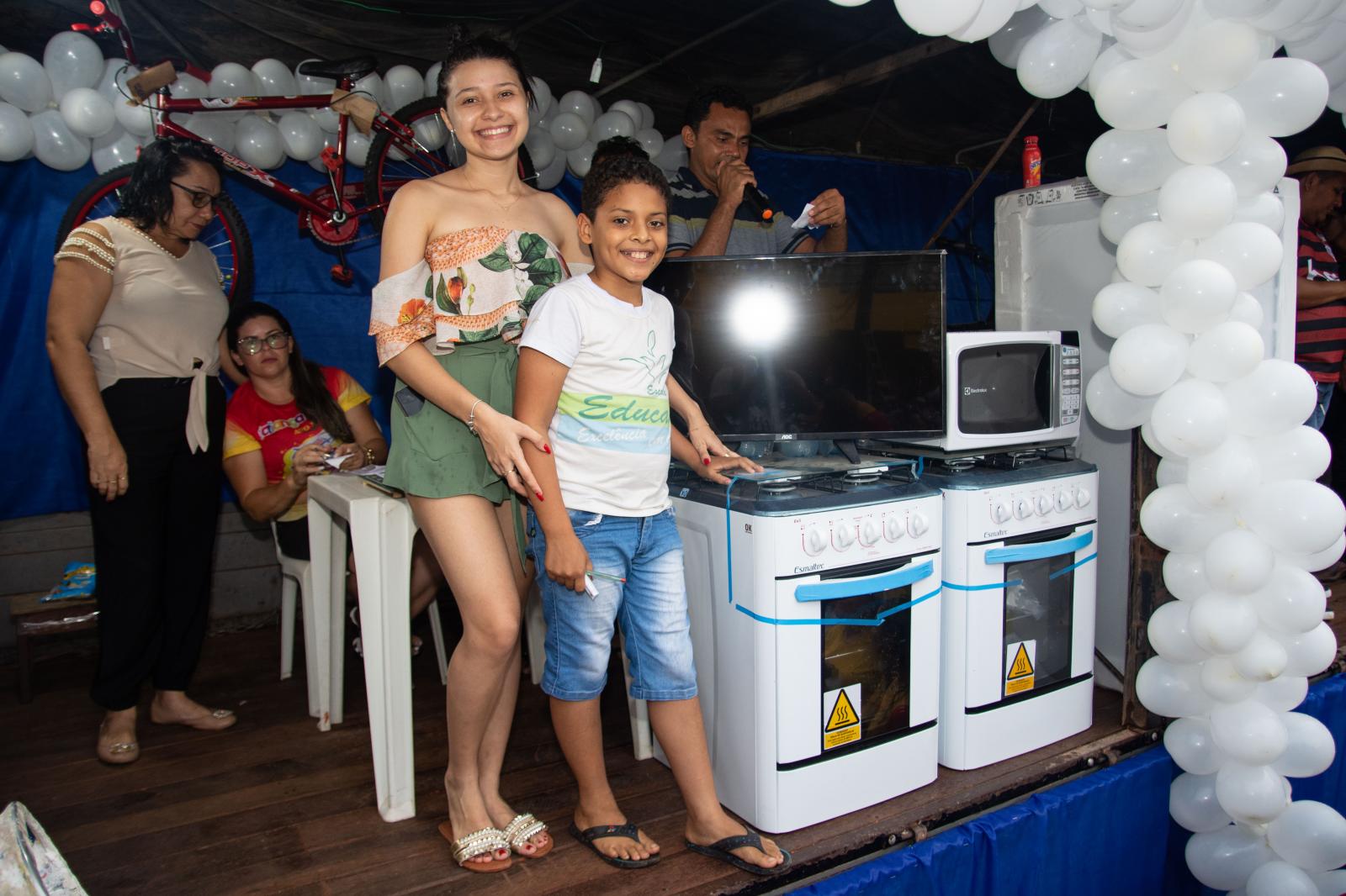 Show de Prêmios do Grupo Lemos fecha o ano trazendo alegria para os clientes