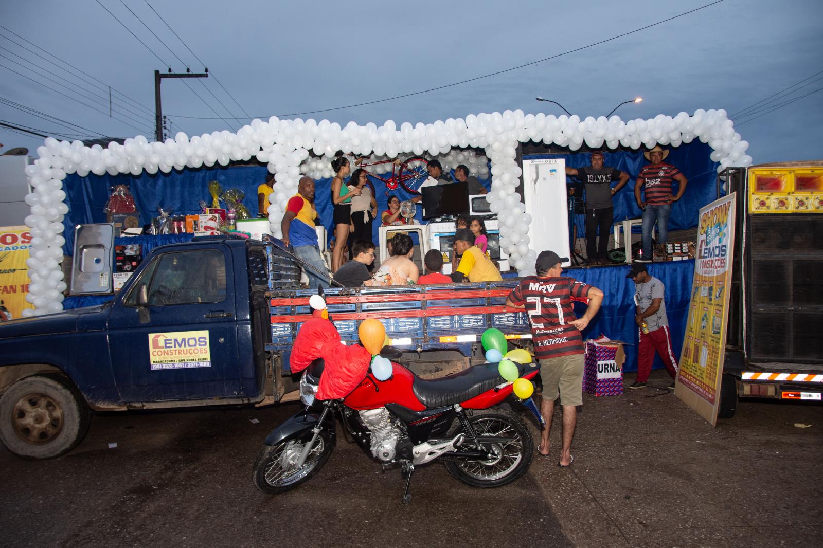 Show de Prêmios do Grupo Lemos fecha o ano trazendo alegria para os clientes