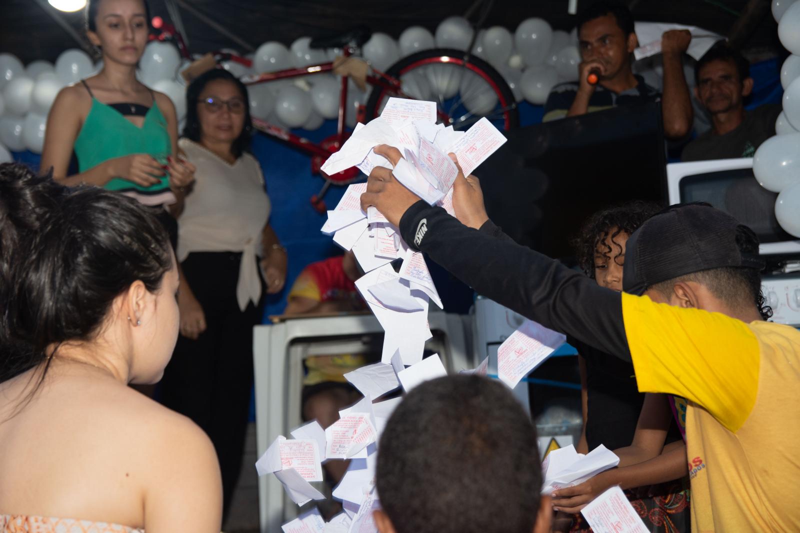 Show de Prêmios do Grupo Lemos fecha o ano trazendo alegria para os clientes