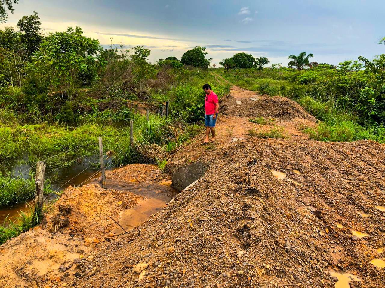 Antonio Filho vistoria obras que estão em execução em Junco do Maranhão