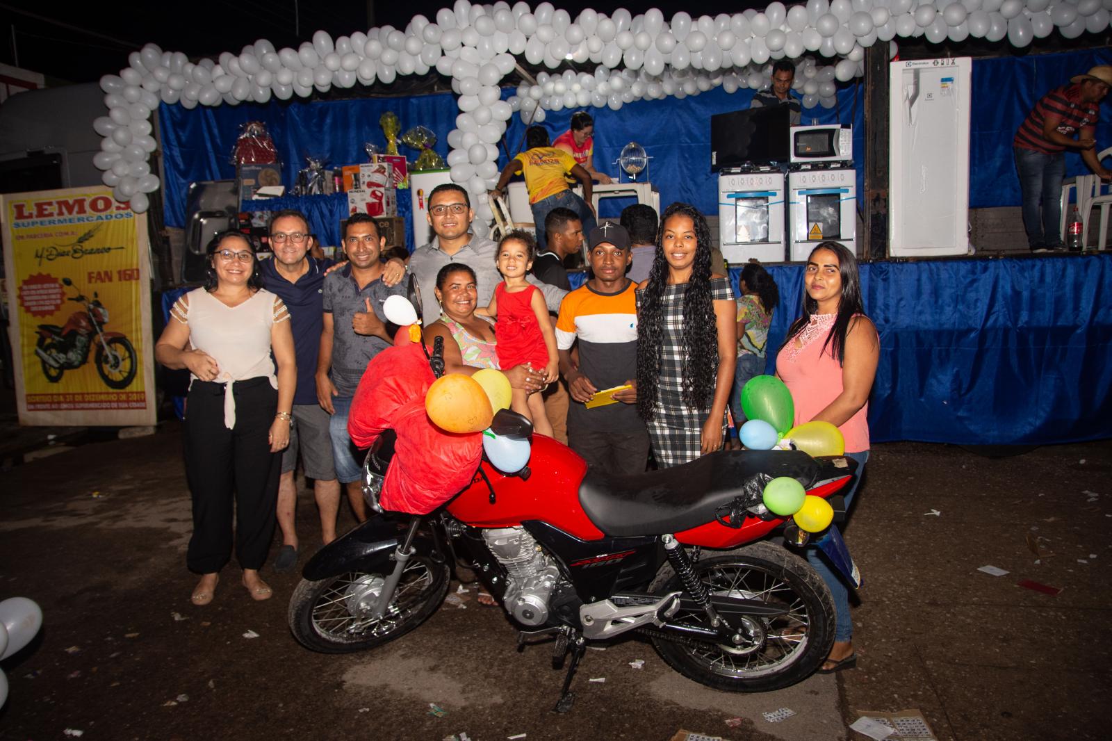 Show de Prêmios do Grupo Lemos fecha o ano trazendo alegria para os clientes