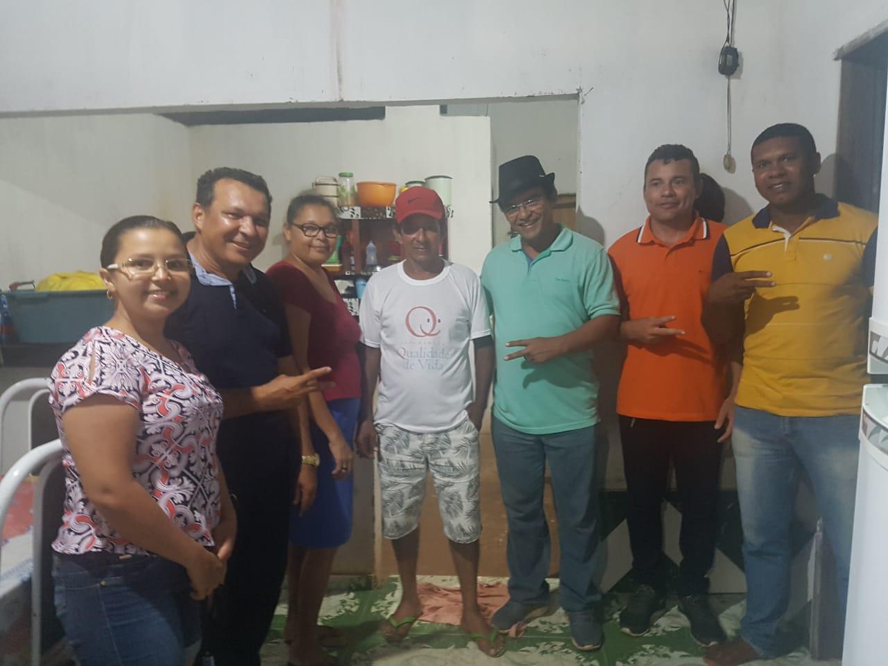 Mais forte e com apoio popular Ney Passinho percorre Centro Novo do Maranhão