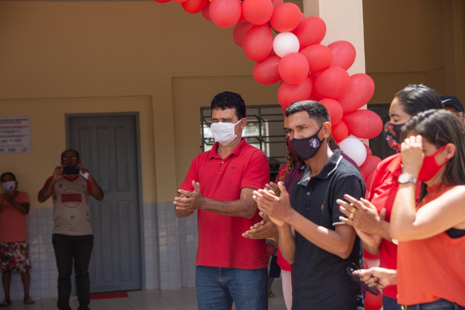 Jutaitiua celebrou a conquista da sua primeira unidade escolar