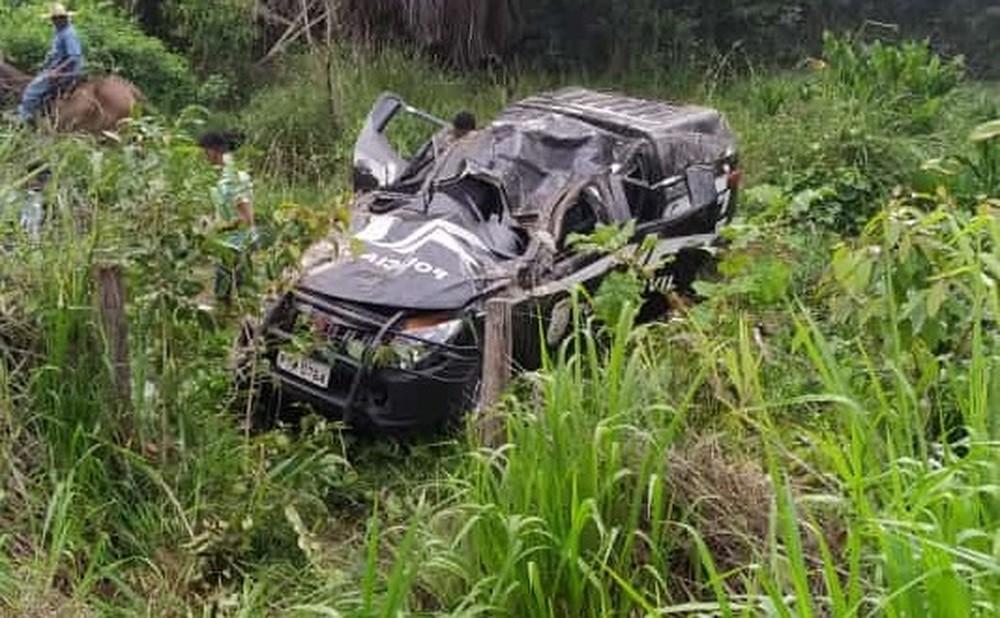 Viatura da Polícia Civil capota e deixa uma pessoa morta na BR-316, no Maranhão