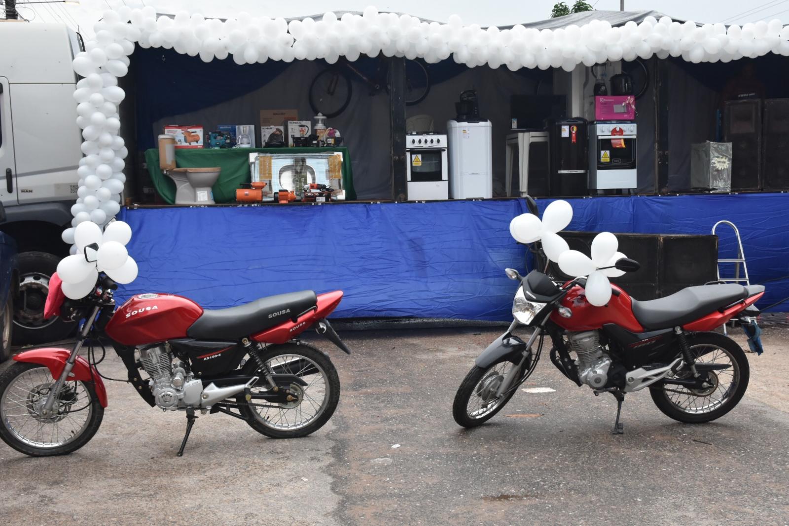 O show de prêmios do Grupo Lemos mais uma vez marcou a chegada do Ano Novo