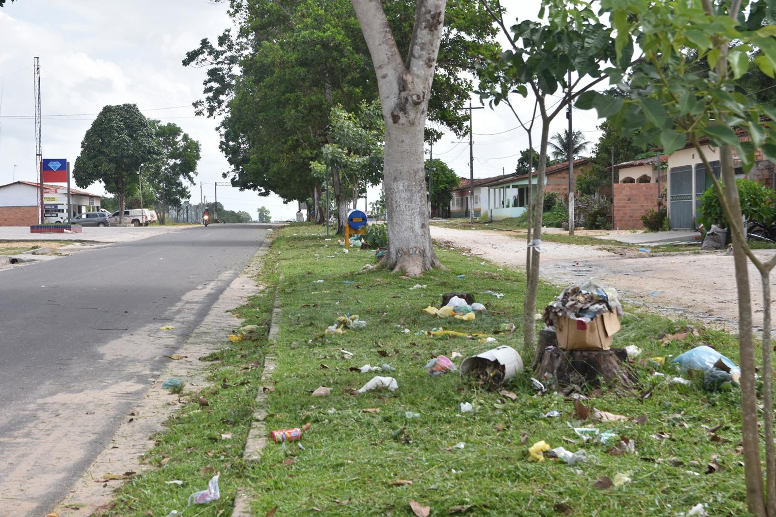 Júnior Garimpeiro começa limpando a cidade