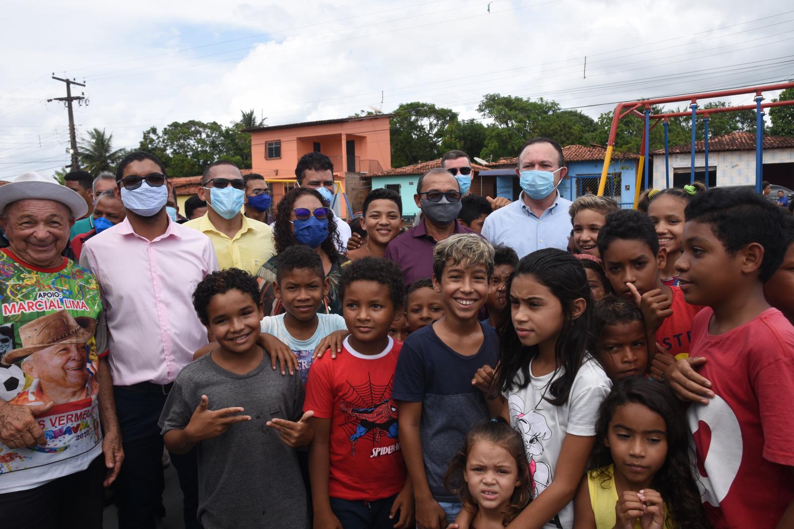 Prefeito de Presidente Médici prestigiou inauguração da Praça da Família em Governador Nunes Freire