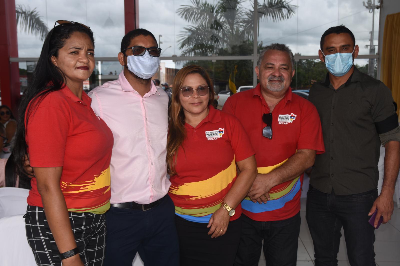 Prefeito de Presidente Médici prestigiou inauguração da Praça da Família em Governador Nunes Freire