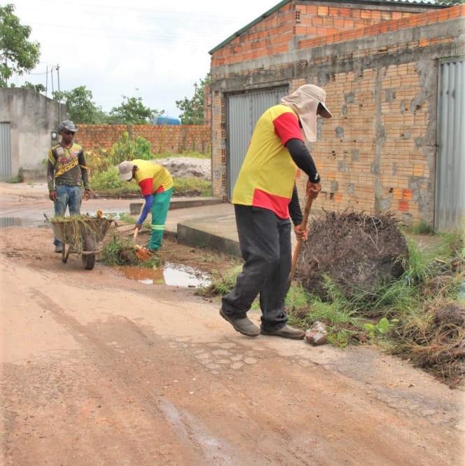 Prefeitura de Governador Nunes Freire realiza limpeza urbana no Bairro JK