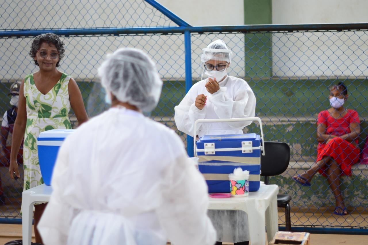 Em Presidente Médici idosos de 70 até 79 anos foram vacinados contra a Covid-19