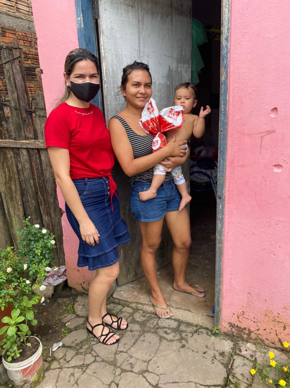 Ovos de Páscoa, peixe e cestas básicas foram distribuídos às famílias medicenses durante esta Semana Santa