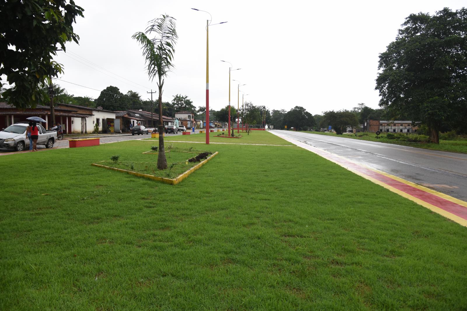 Antonio Filho inaugura a primeira praça pública de Sodrelândia