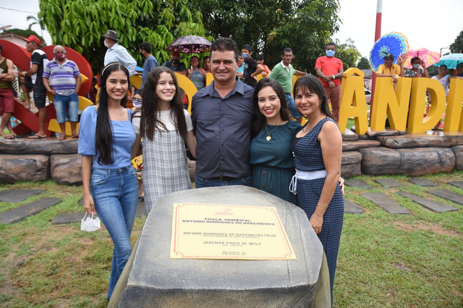 Antonio Filho inaugura a primeira praça pública de Sodrelândia