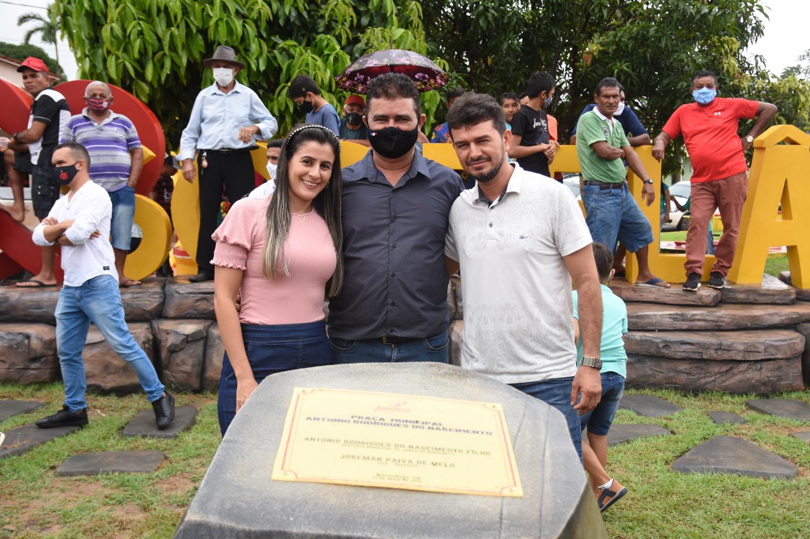 Antonio Filho inaugura a primeira praça pública de Sodrelândia