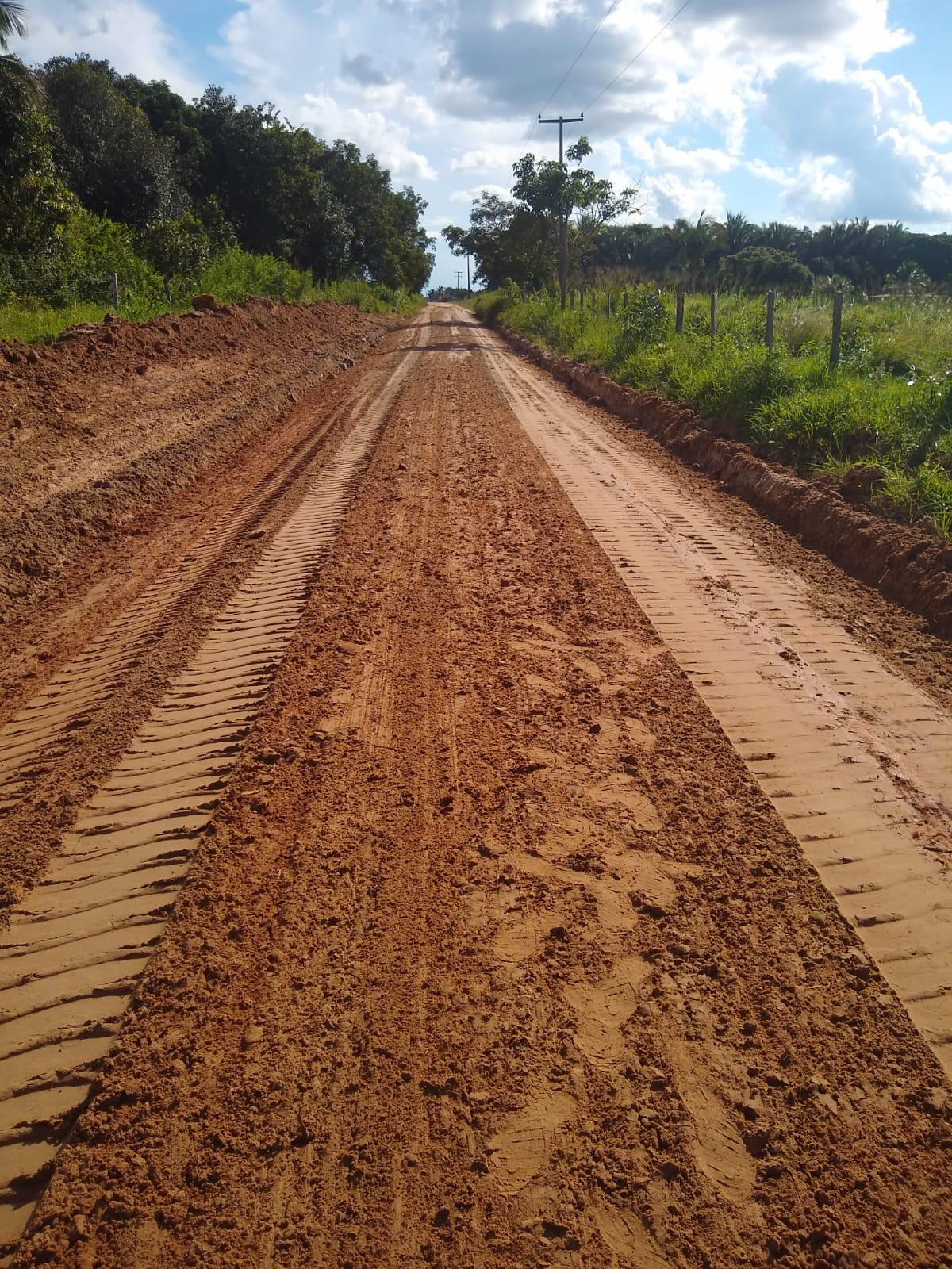 Melhoria na estrada de acesso ao Povoado Urubuçu, Zona Rural de Presidente Médici