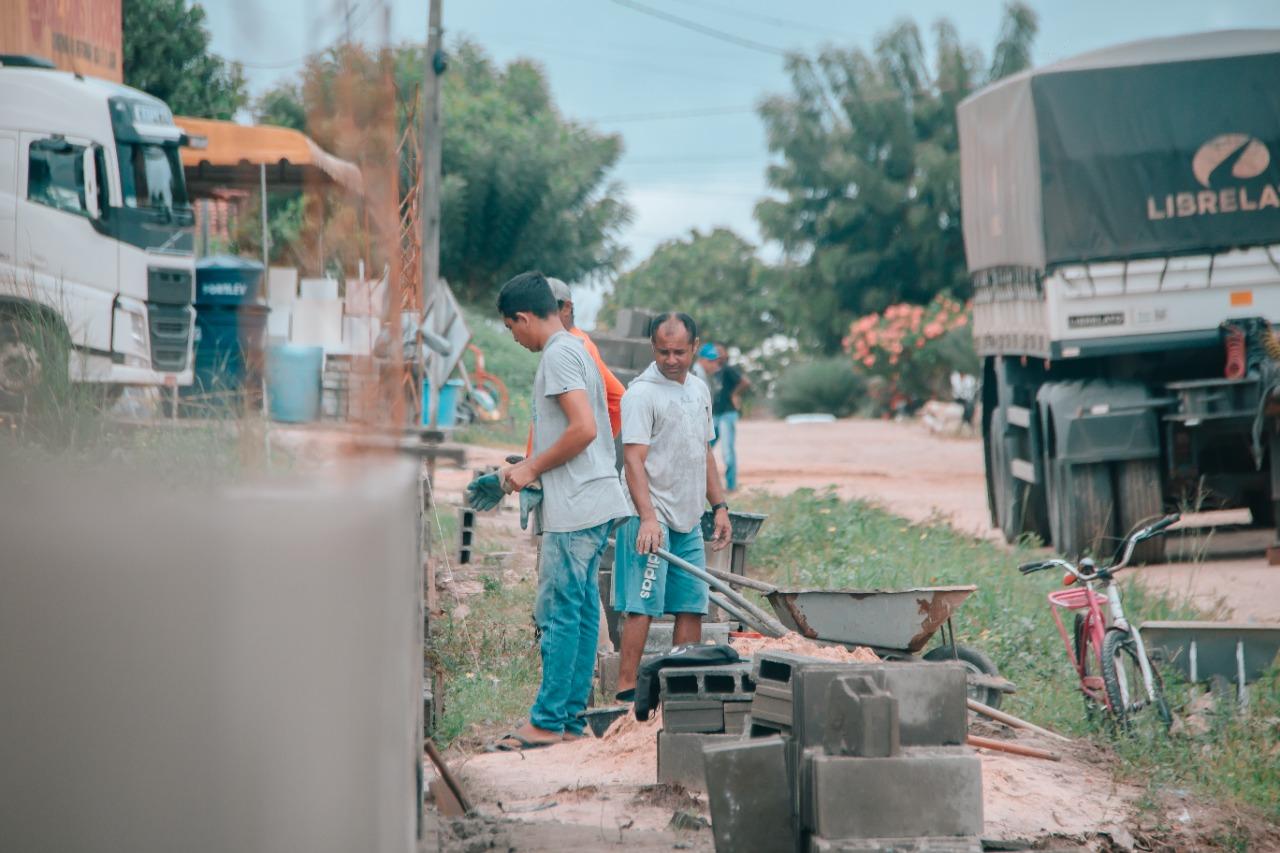 Centro Novo do Maranhão: Após 4 anos de uma gestão sem compromisso, muro de Cemitério começa a ser construído em menos de 6 meses de um novo governo