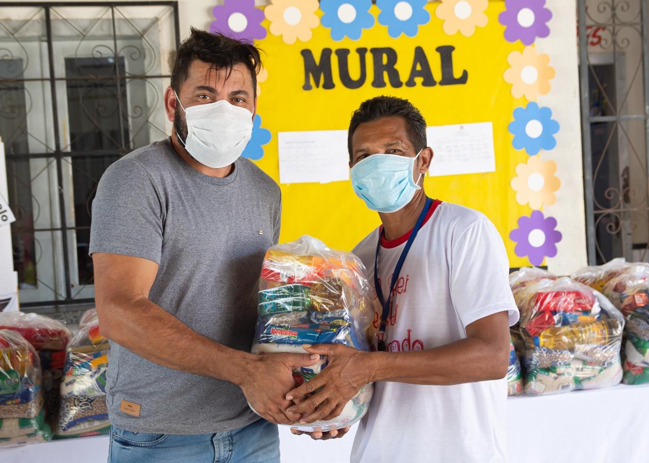 Merenda escolar começa a ser distribuída aos alunos de Centro Novo do Maranhão