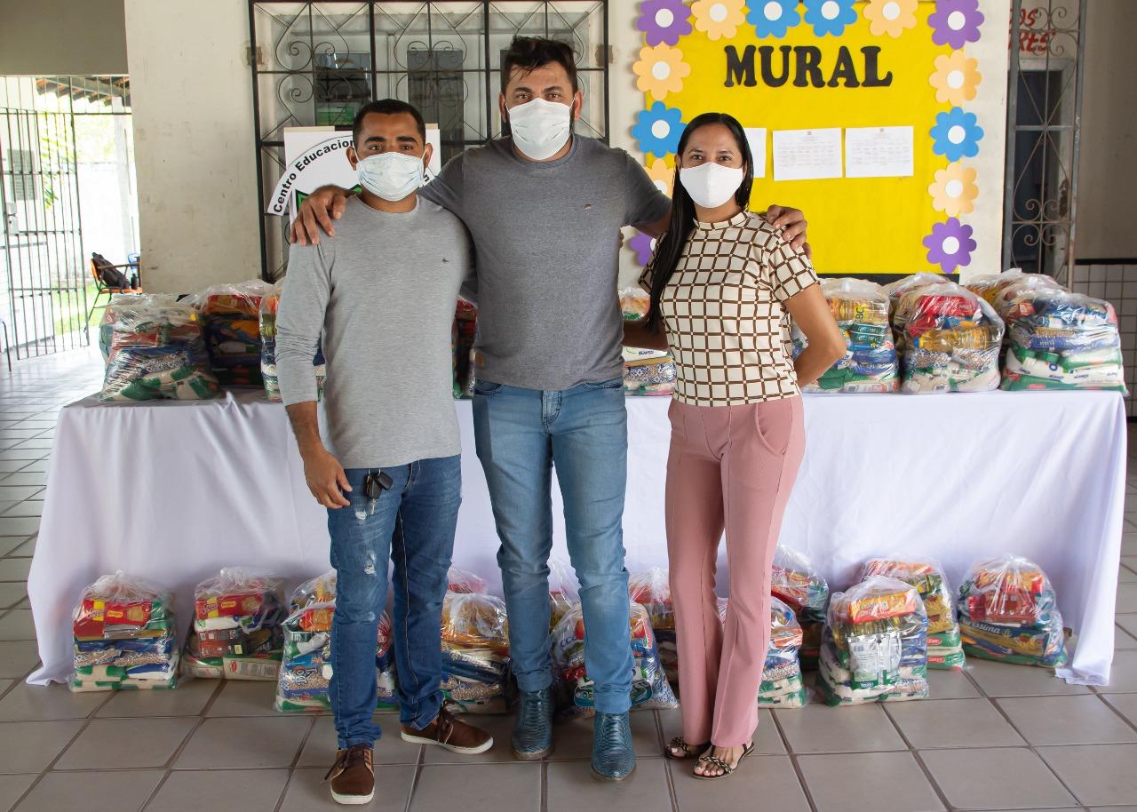 Merenda escolar começa a ser distribuída aos alunos de Centro Novo do Maranhão