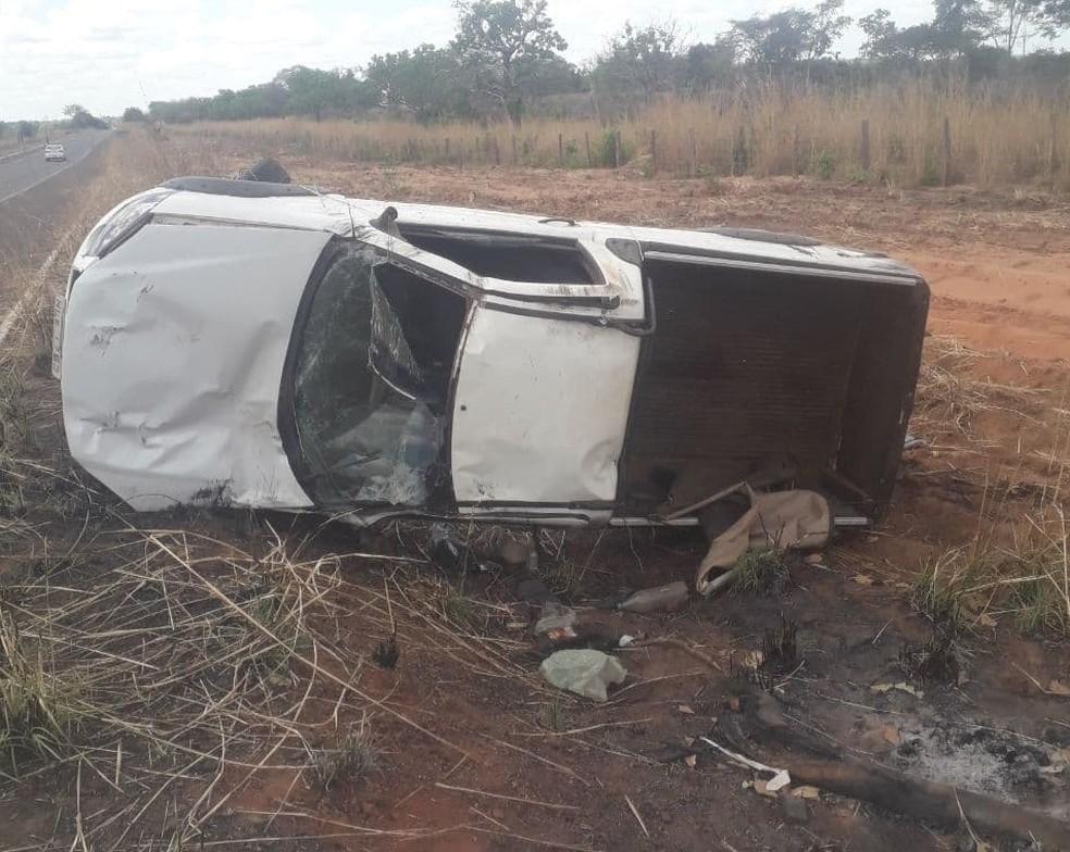 Mãe e filho morrem durante acidente na BR-230, em Riachão