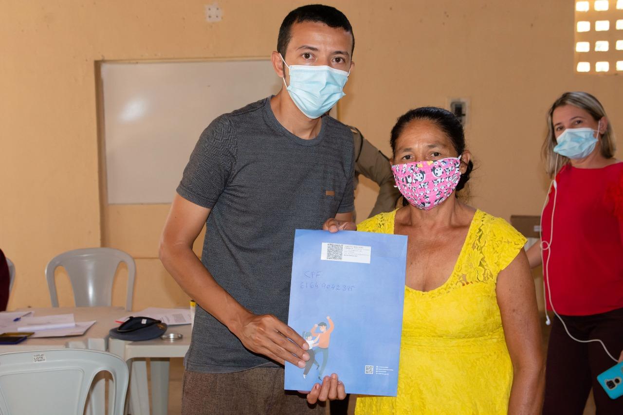 Cartões do Programa Minha Casa Melhor são entregues às famílias centronovenses