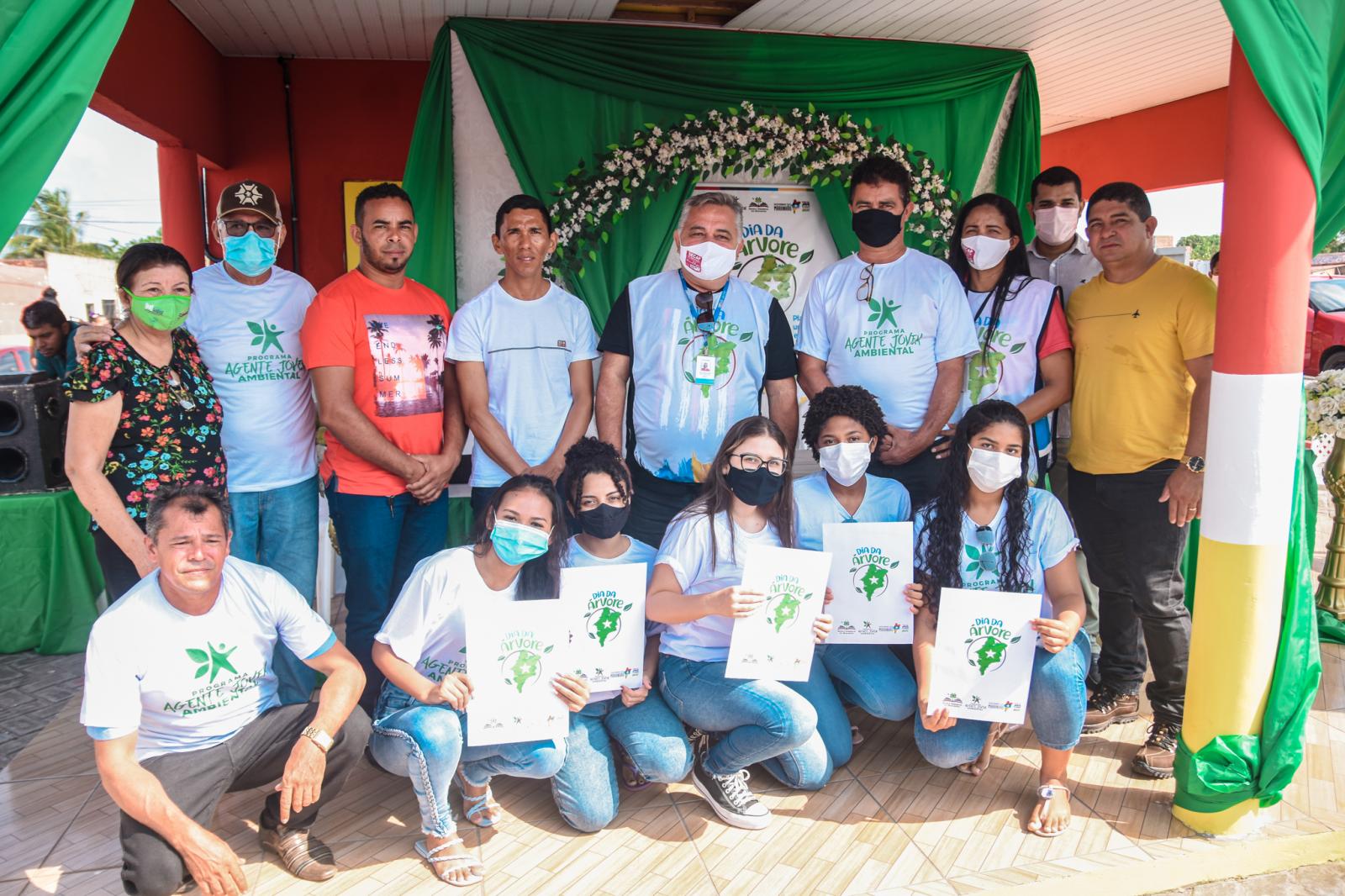 Plante uma esperança! Junco do Maranhão celebrou o Dia da Árvore com plantio de mudas e entrega dos cartões do Agente Jovem Ambiental