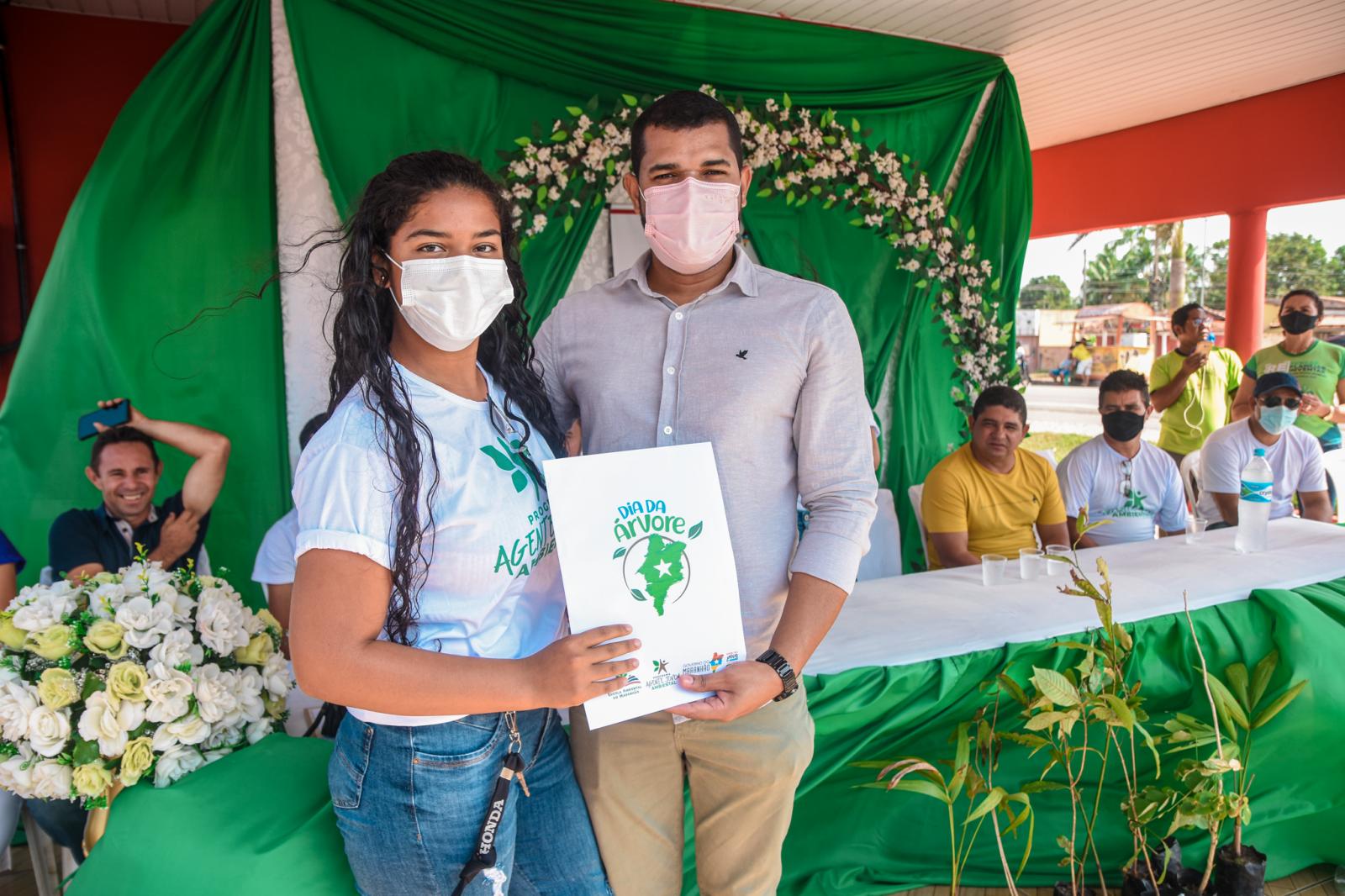 Plante uma esperança! Junco do Maranhão celebrou o Dia da Árvore com plantio de mudas e entrega dos cartões do Agente Jovem Ambiental