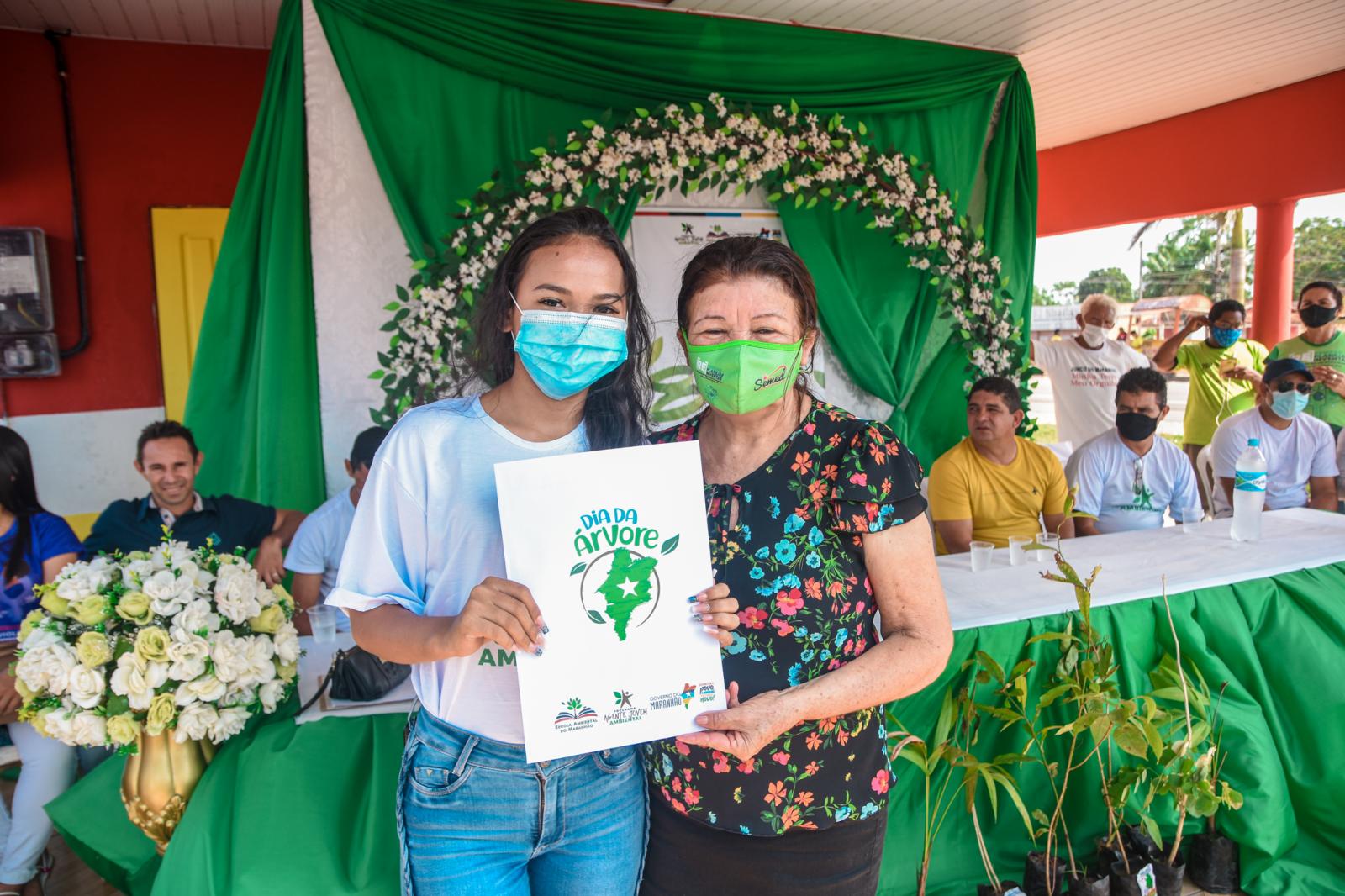 Plante uma esperança! Junco do Maranhão celebrou o Dia da Árvore com plantio de mudas e entrega dos cartões do Agente Jovem Ambiental