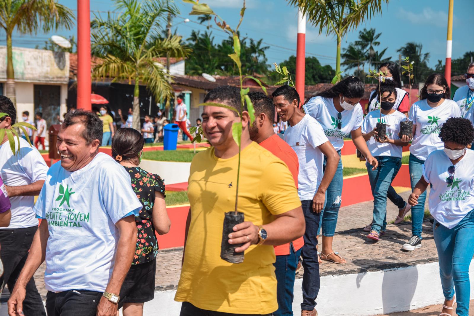 Plante uma esperança! Junco do Maranhão celebrou o Dia da Árvore com plantio de mudas e entrega dos cartões do Agente Jovem Ambiental