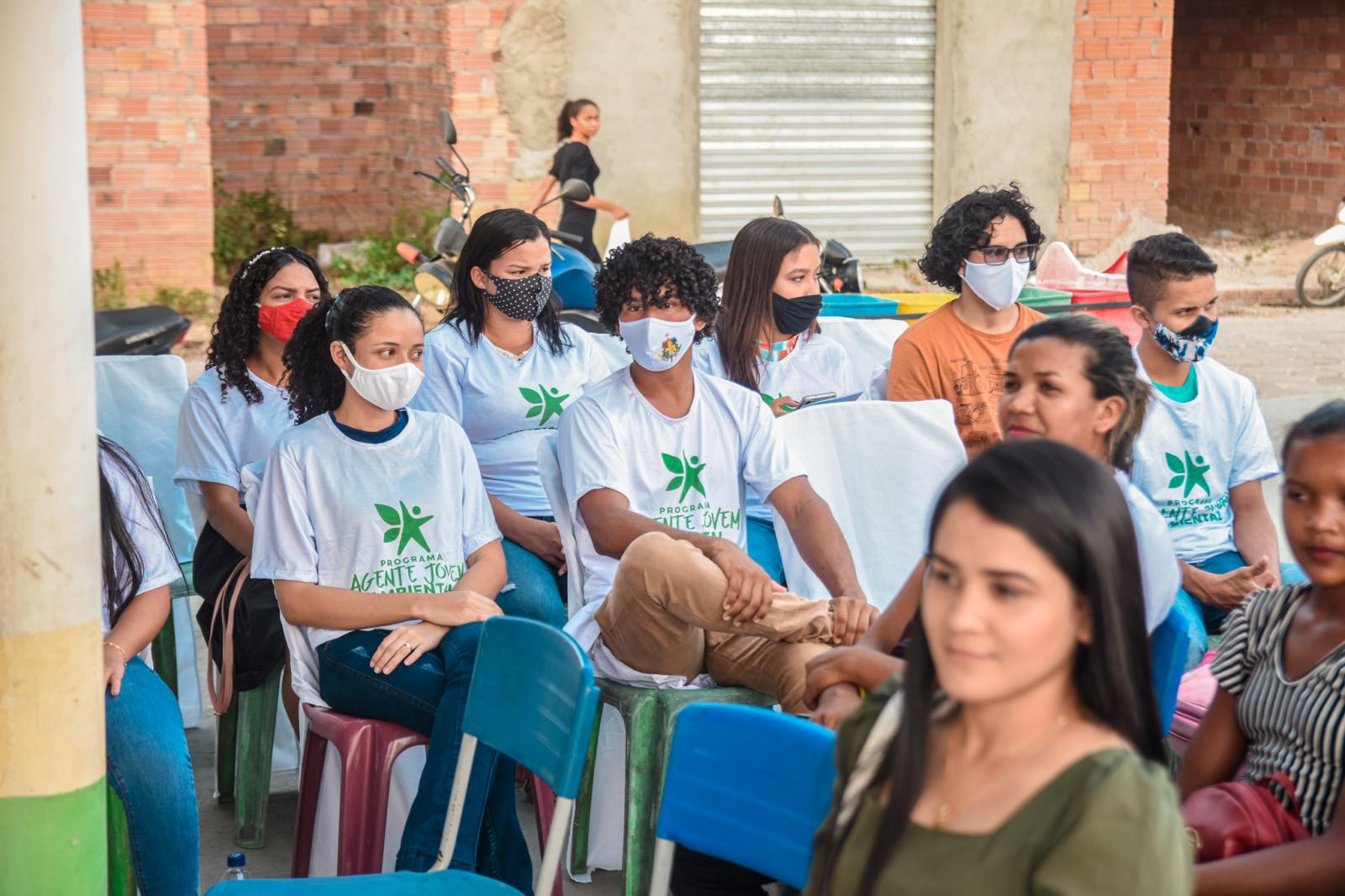 Prefeitura e Governo do Estado realizam entrega dos cartões do Programa Agente Jovem Ambiental em Centro Novo