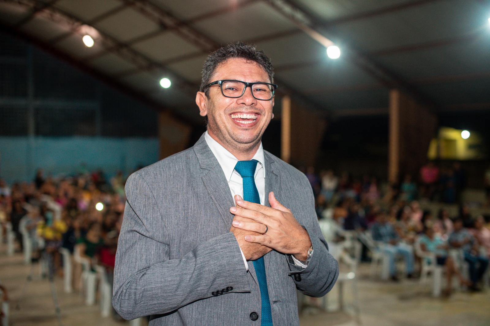 Nazaré promove culto de Ação de Graças  com apresentaçãodo cantor Gerson Ruffino