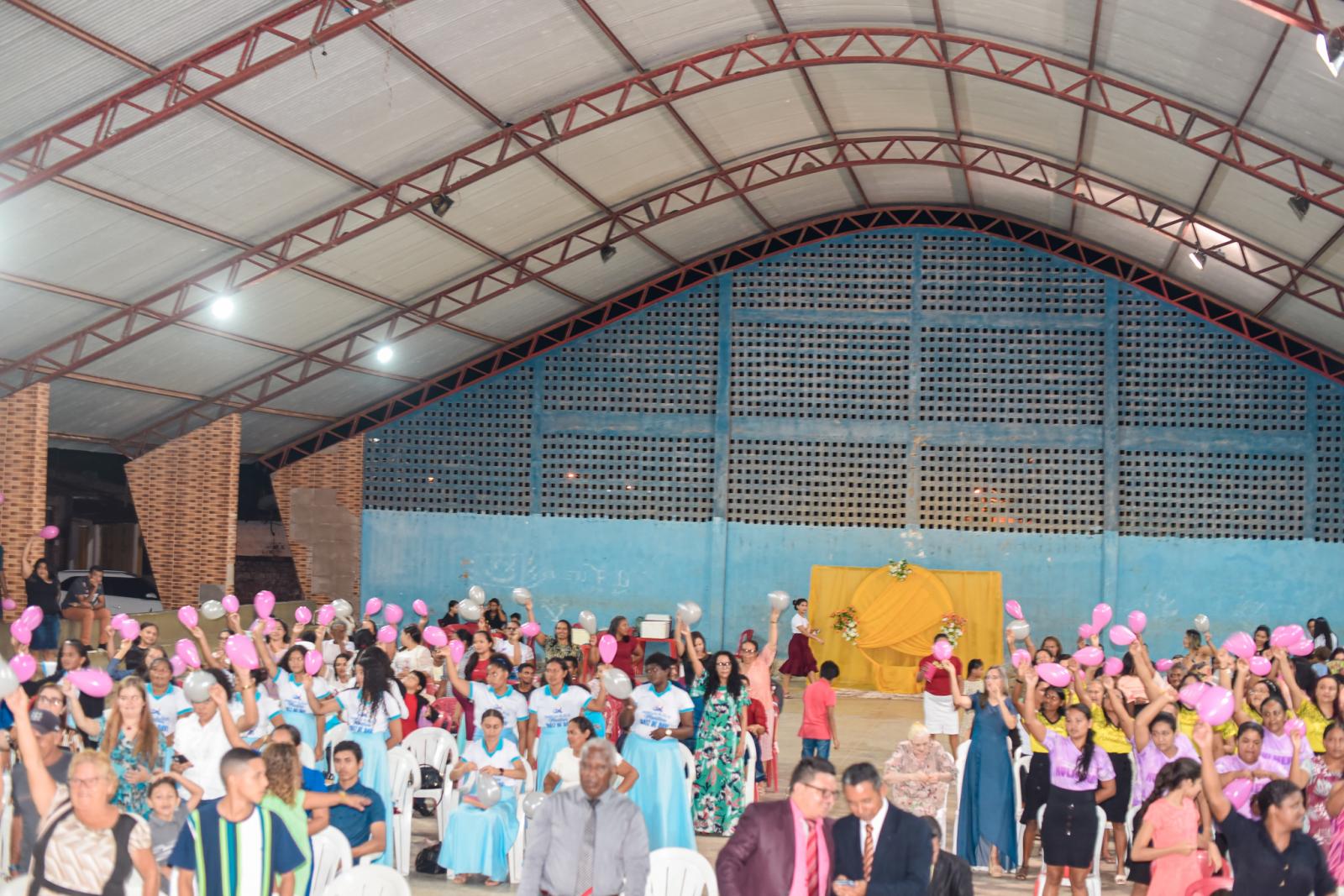 Conferência Mulheres que Brilham emociona