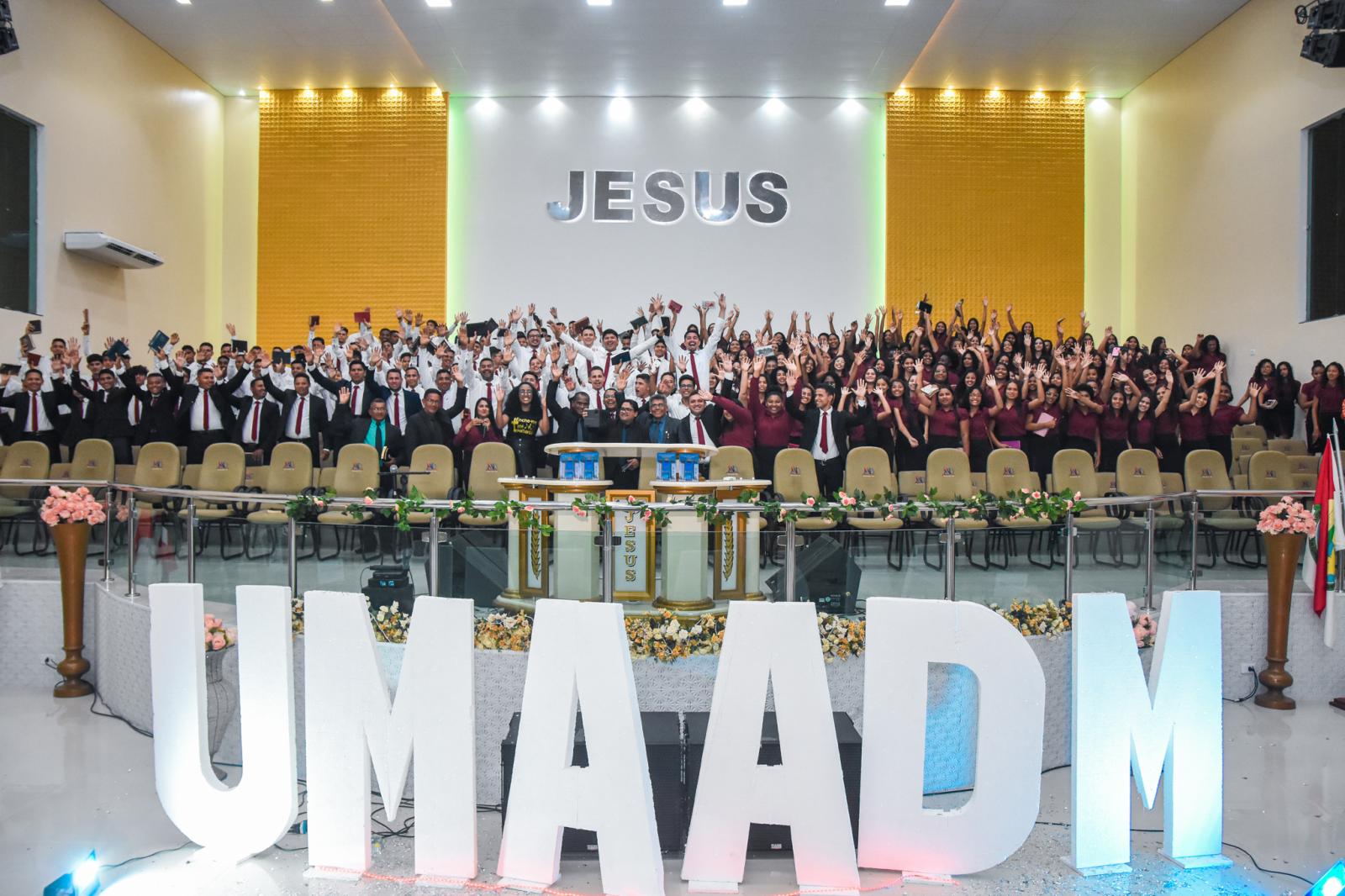 Assembleia de Deus encerra festa de inauguração com louvores, adoração e almas para Cristo