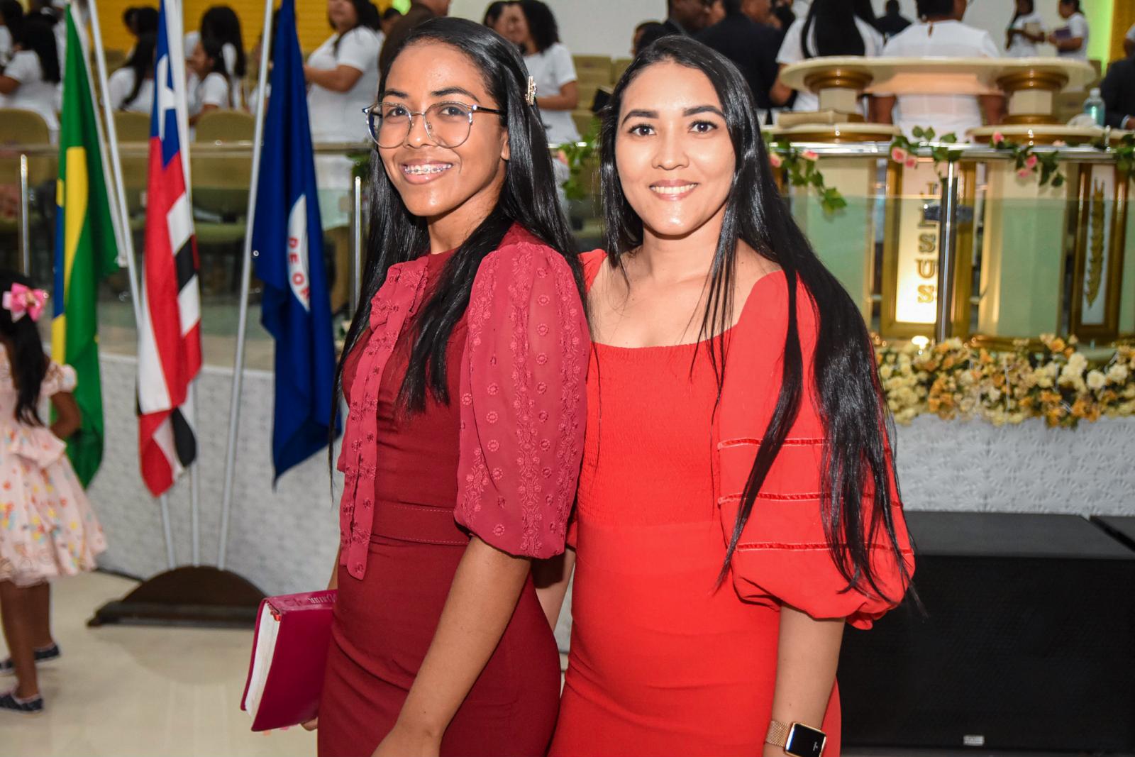 Assembleia de Deus encerra festa de inauguração com louvores, adoração e almas para Cristo