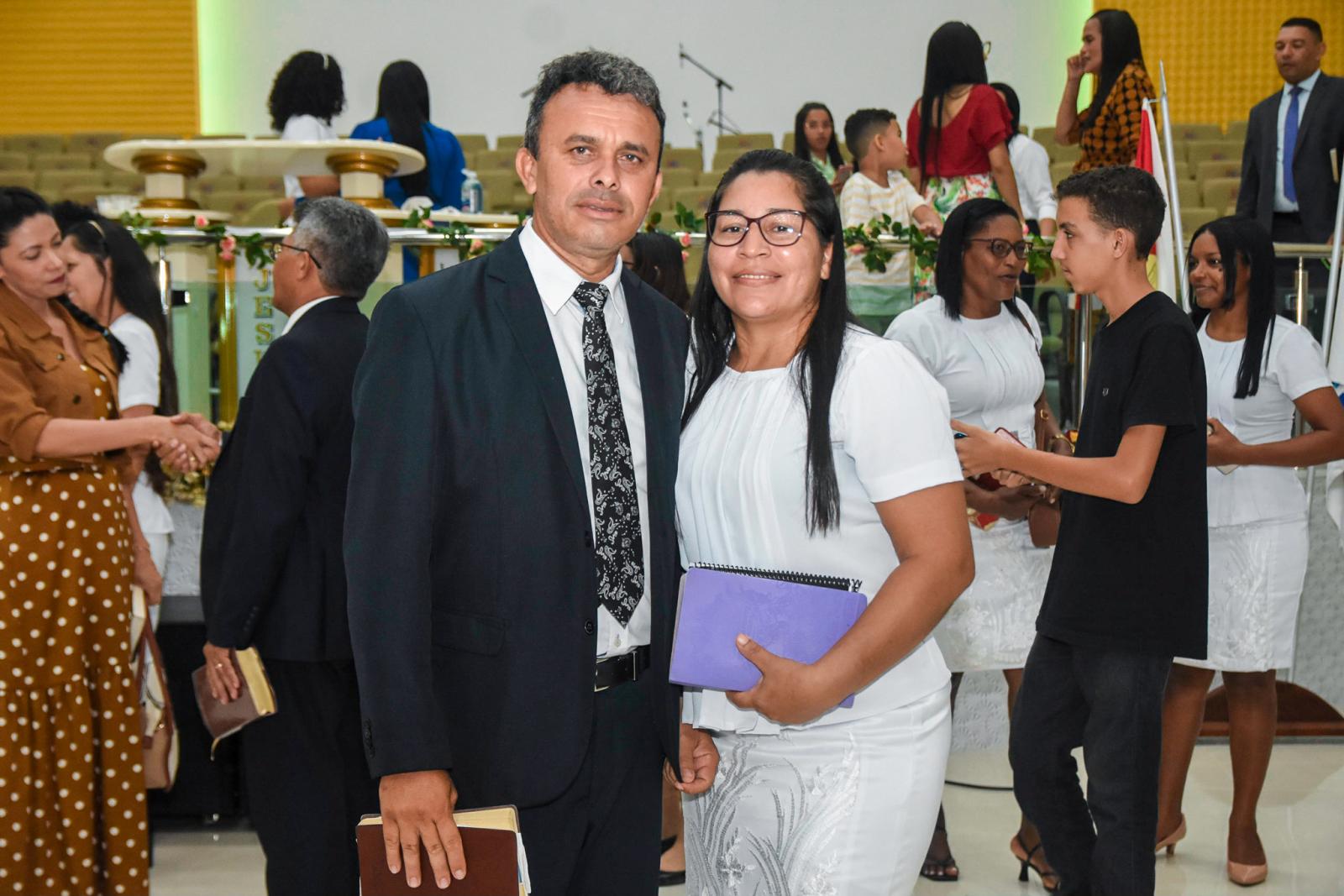 Assembleia de Deus encerra festa de inauguração com louvores, adoração e almas para Cristo