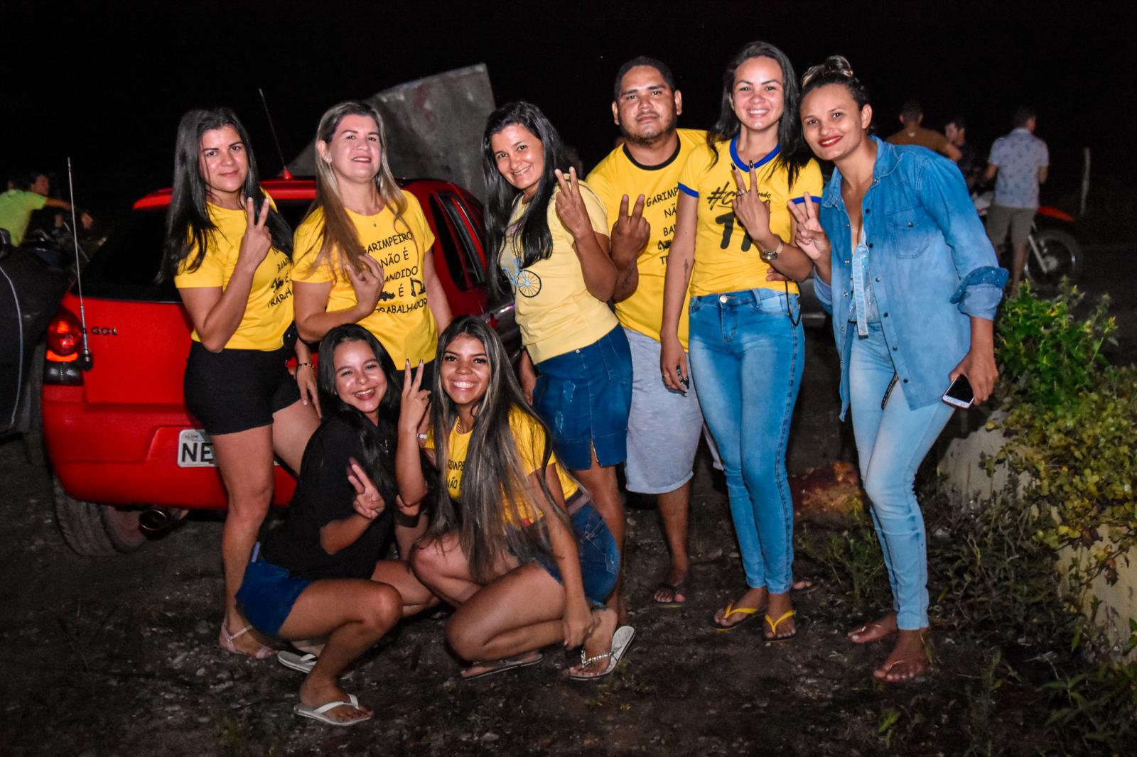 Junior Garimpeiro é recebido com festa pelos seus conterrâneos