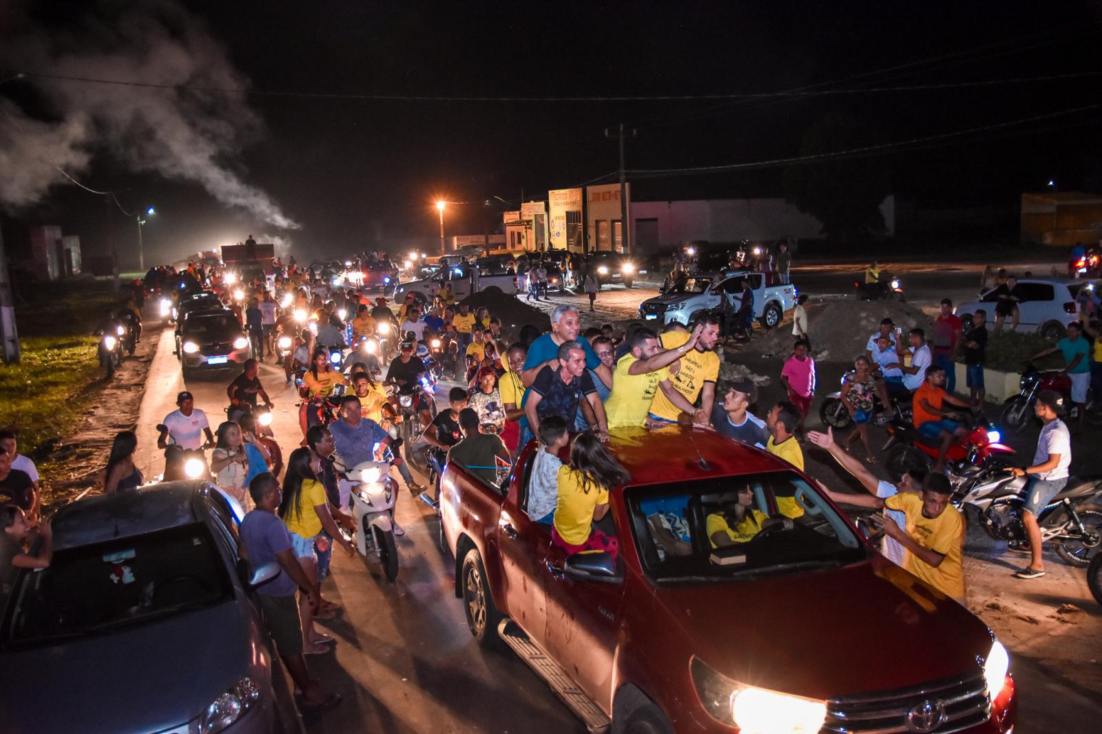 Junior Garimpeiro é recebido com festa pelos seus conterrâneos